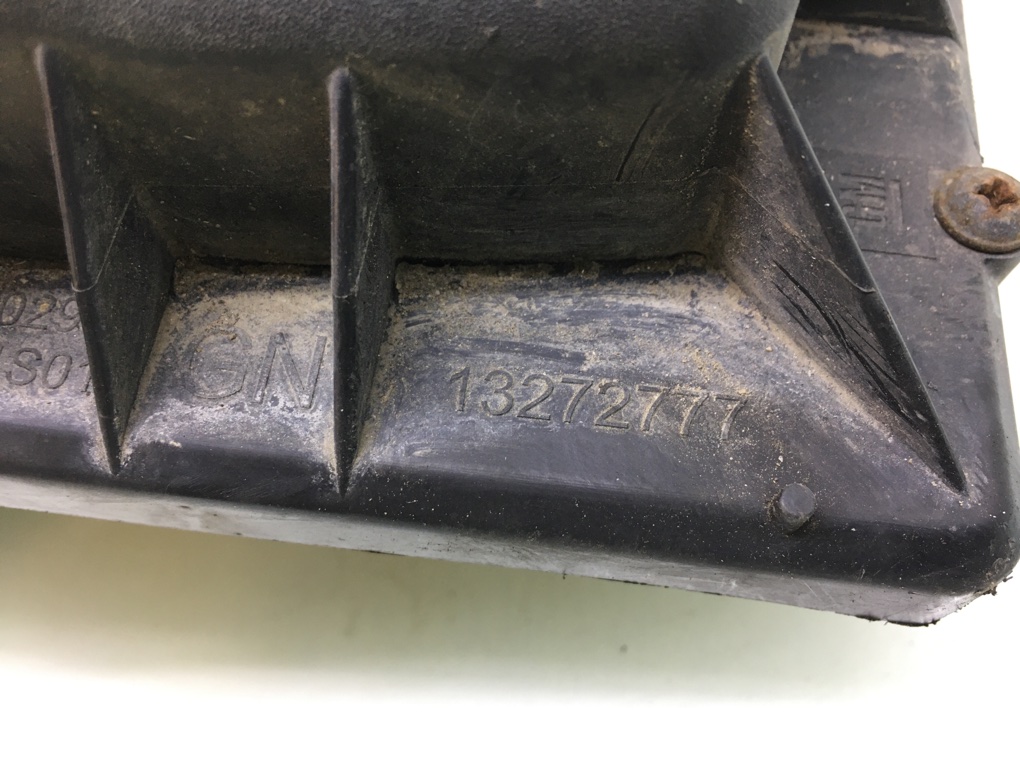 Корпус воздушного фильтра бу для Opel Astra J 1.3 CDTi, 2013 г. Корпус воздушного фильтра бу для Opel Astra J 1.3 CDTi, 2013 г.