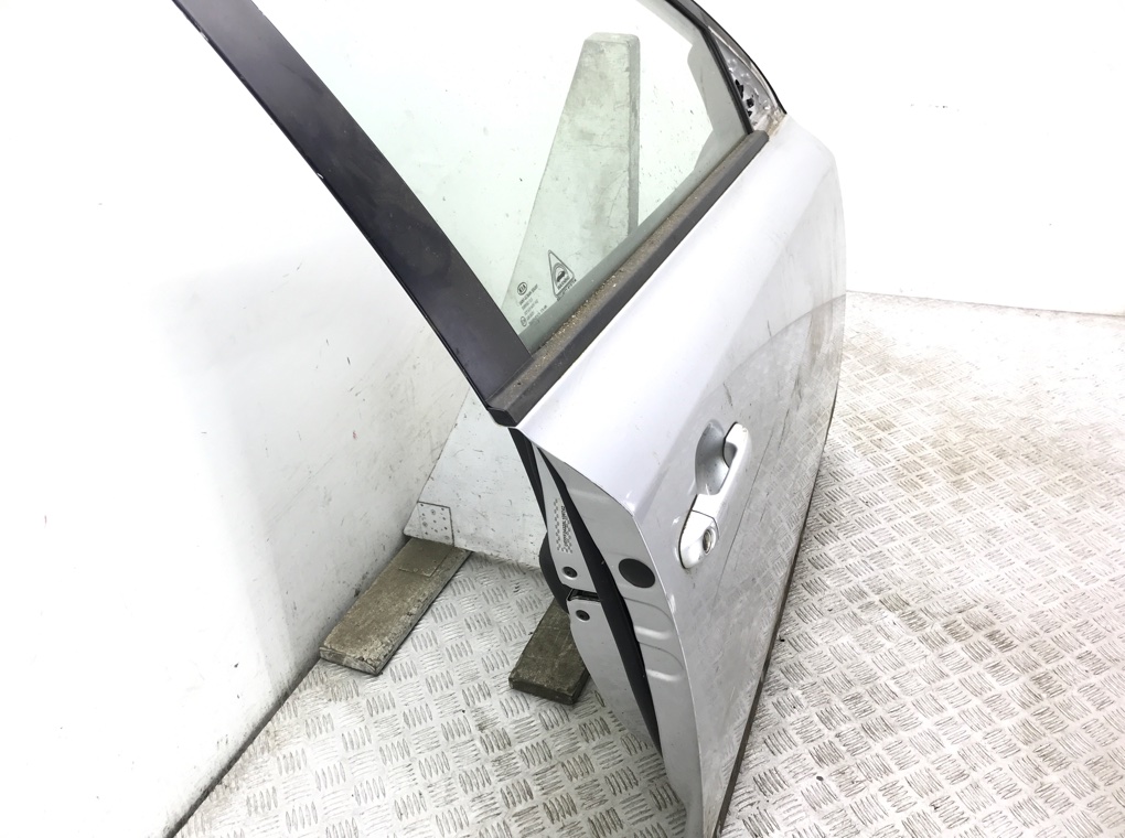 Дверь передняя правая бу для Kia Ceed  1.6 i,  2008 г.