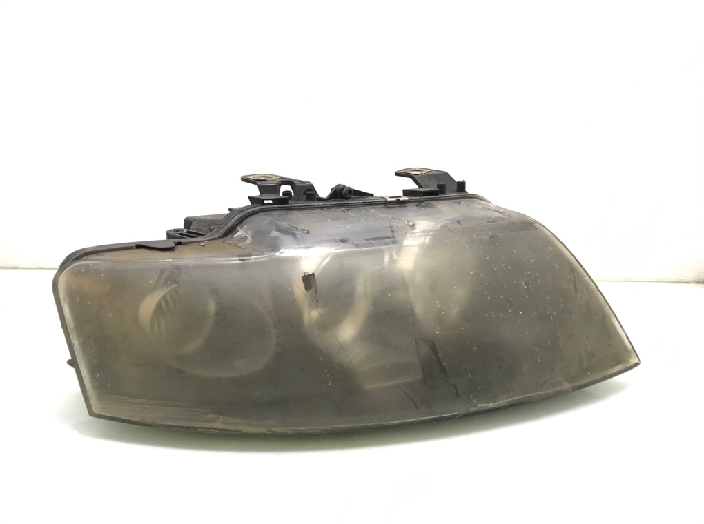 Фара правая бу для Audi A4 B6 3.0 i, 2005 г.