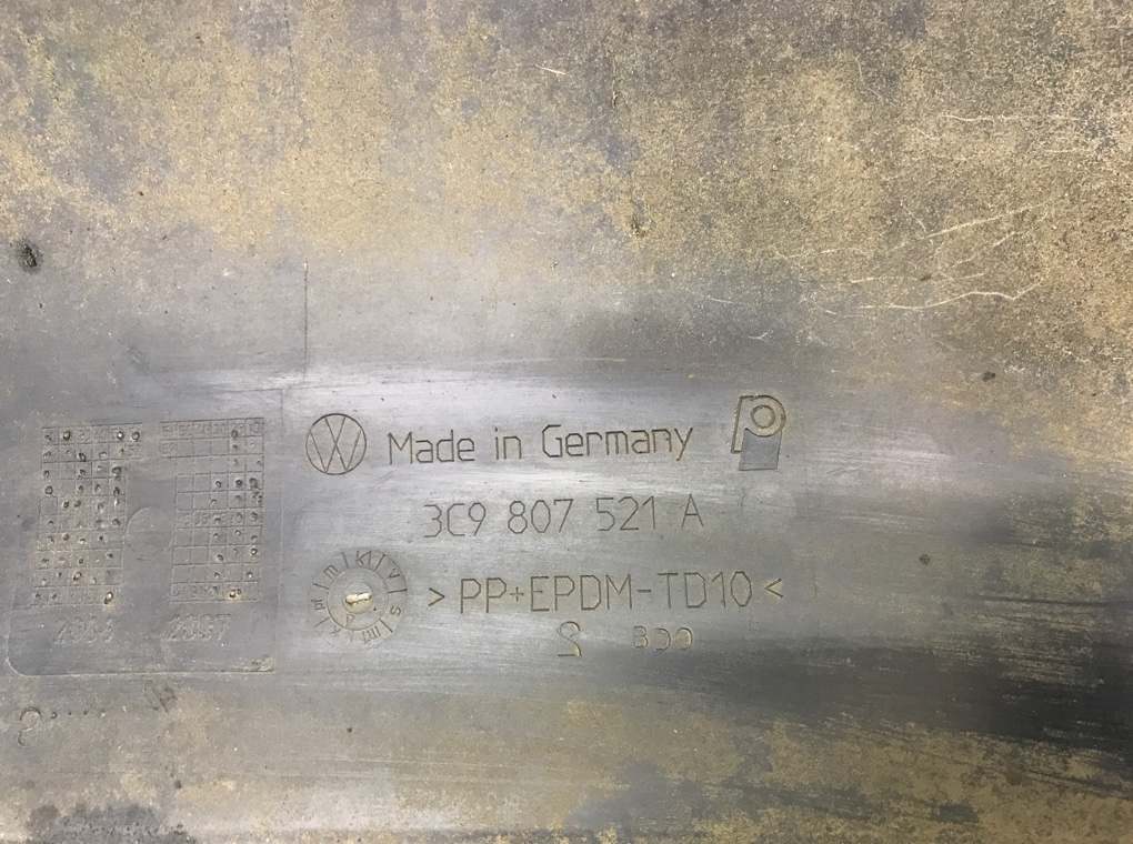 Бампер задний бу для Volkswagen Passat B6 1.9 TDi,  2007 г.