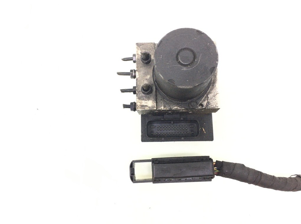 Блок ABS бу для BMW 5 E60/E61 2.5 TD, 2004 г.