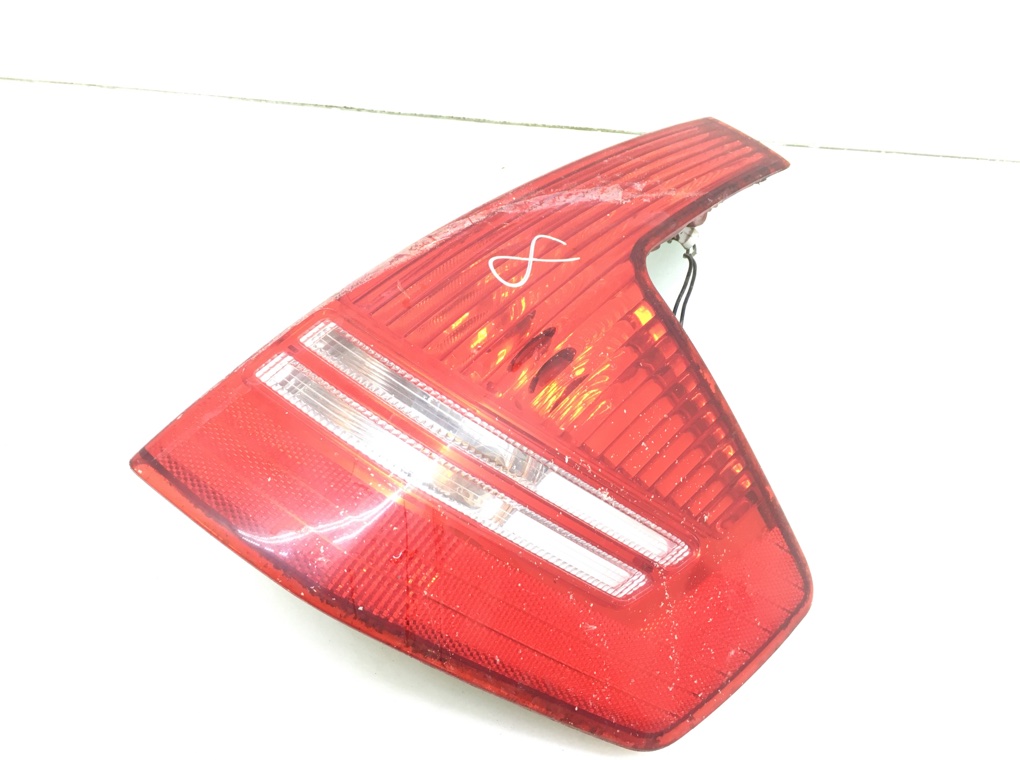 Фонарь задний правый бу для Citroen C4  1.6 i,  2007 г.