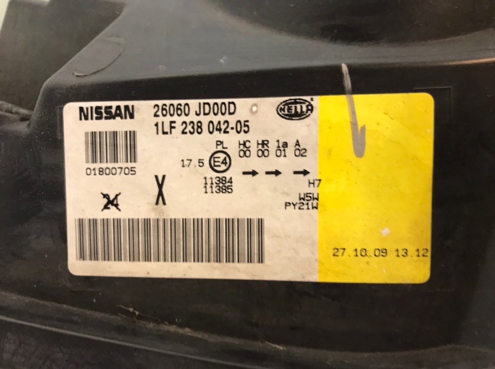 Фара левая бу для Nissan Qashqai  1.5 DCi,  2009 г.