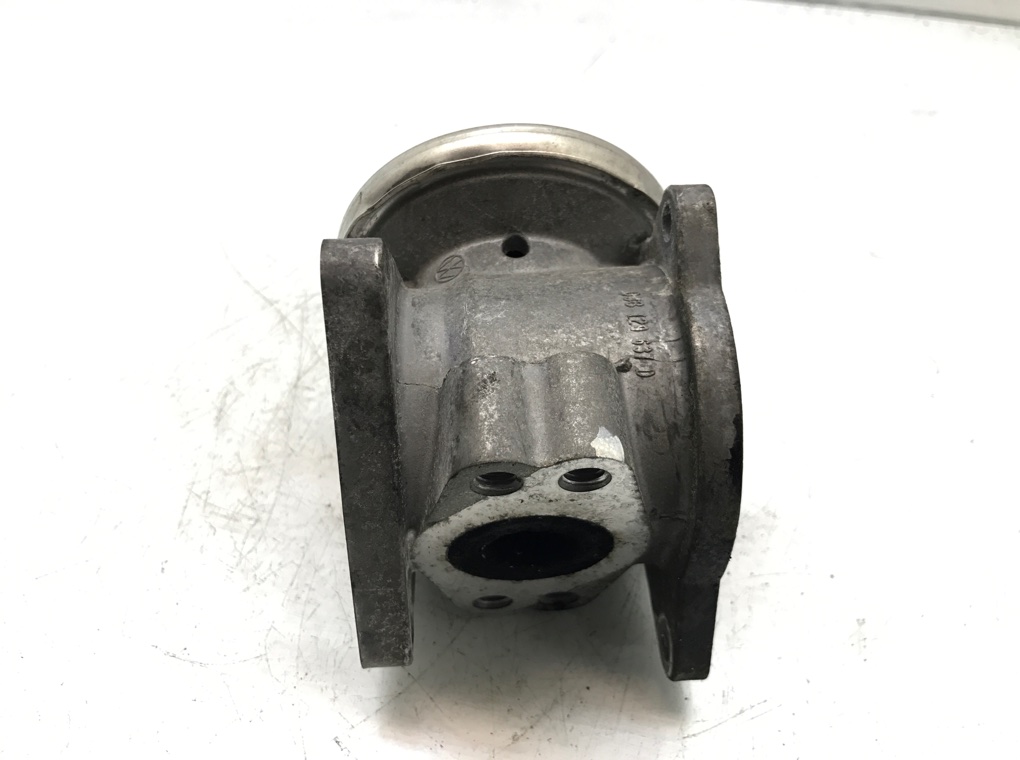 Клапан EGR бу для Volkswagen Passat B6 1.9 TDi,  2008 г.