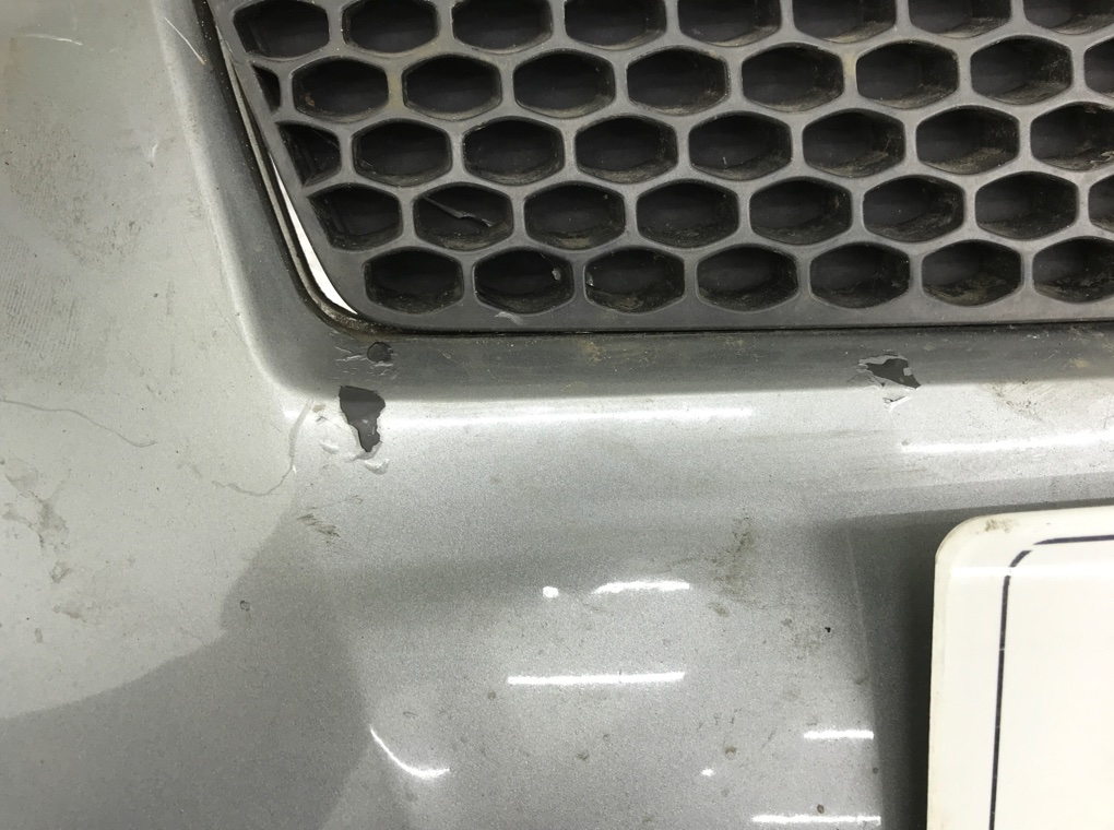 Бампер передний бу для Suzuki Swift  1.3 i,  2005 г.