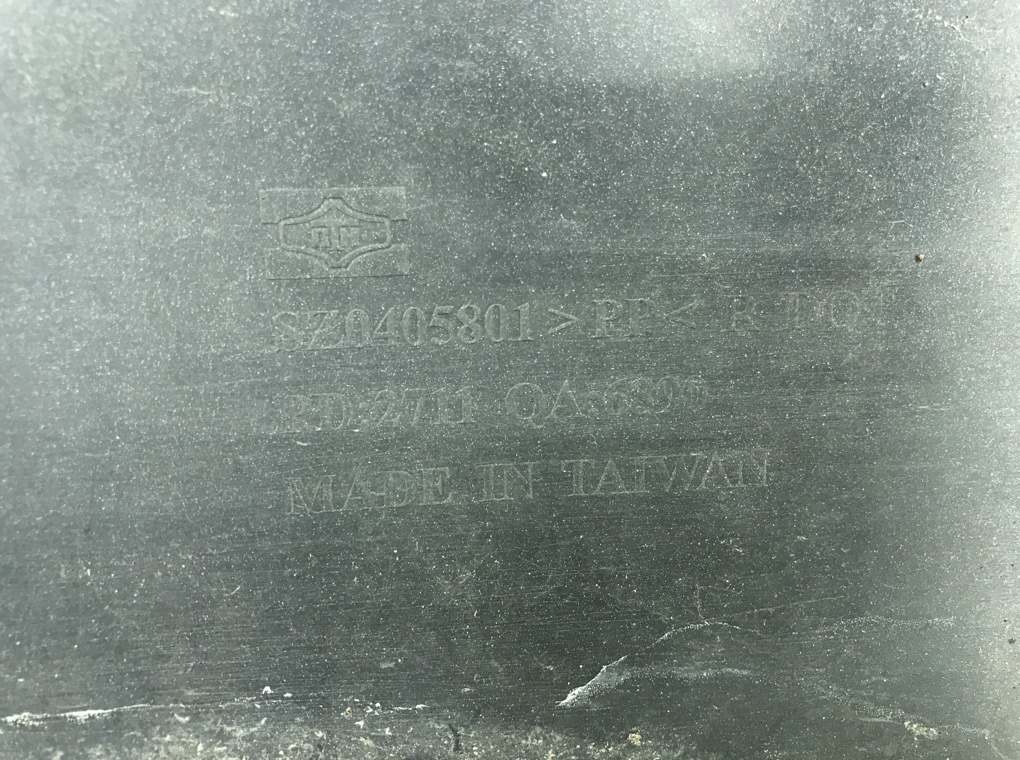 Бампер передний бу для Suzuki Swift  1.3 i,  2005 г.