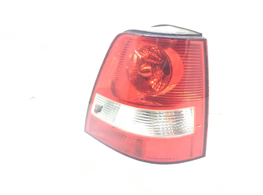 Фонарь задний правый бу для Kia Sorento  2.5 CRDi,  2004 г.