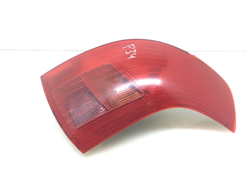 Фонарь задний правый бу для Suzuki Swift 1.5 i, 2007 г.
