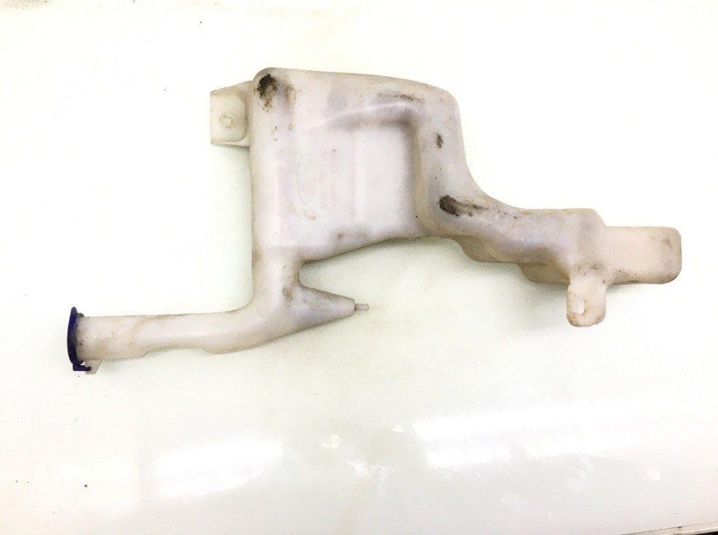 Бачок омывателя бу для Ford Fiesta 6 1.3 i, 2009 г.