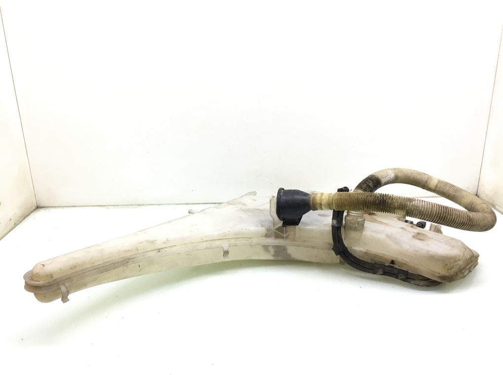 Бачок омывателя бу для BMW 1 E87/E81/E82/E88 1.6 i, 2006 г.