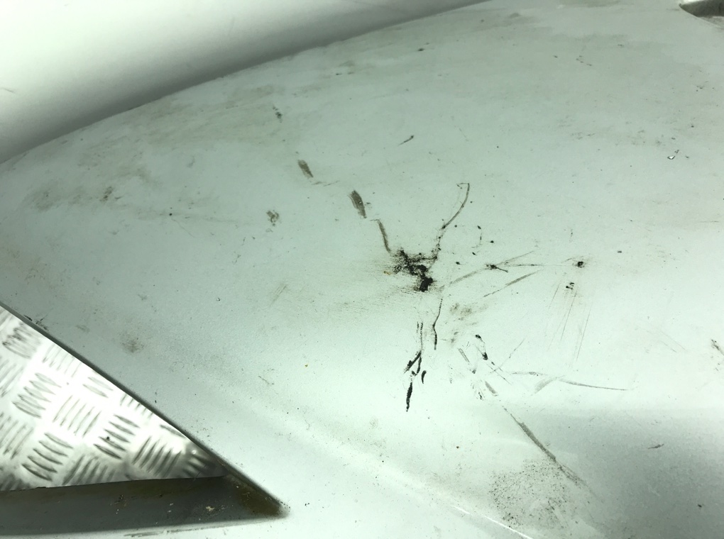 Бампер передний бу для Peugeot 207  1.6,  2007 г.