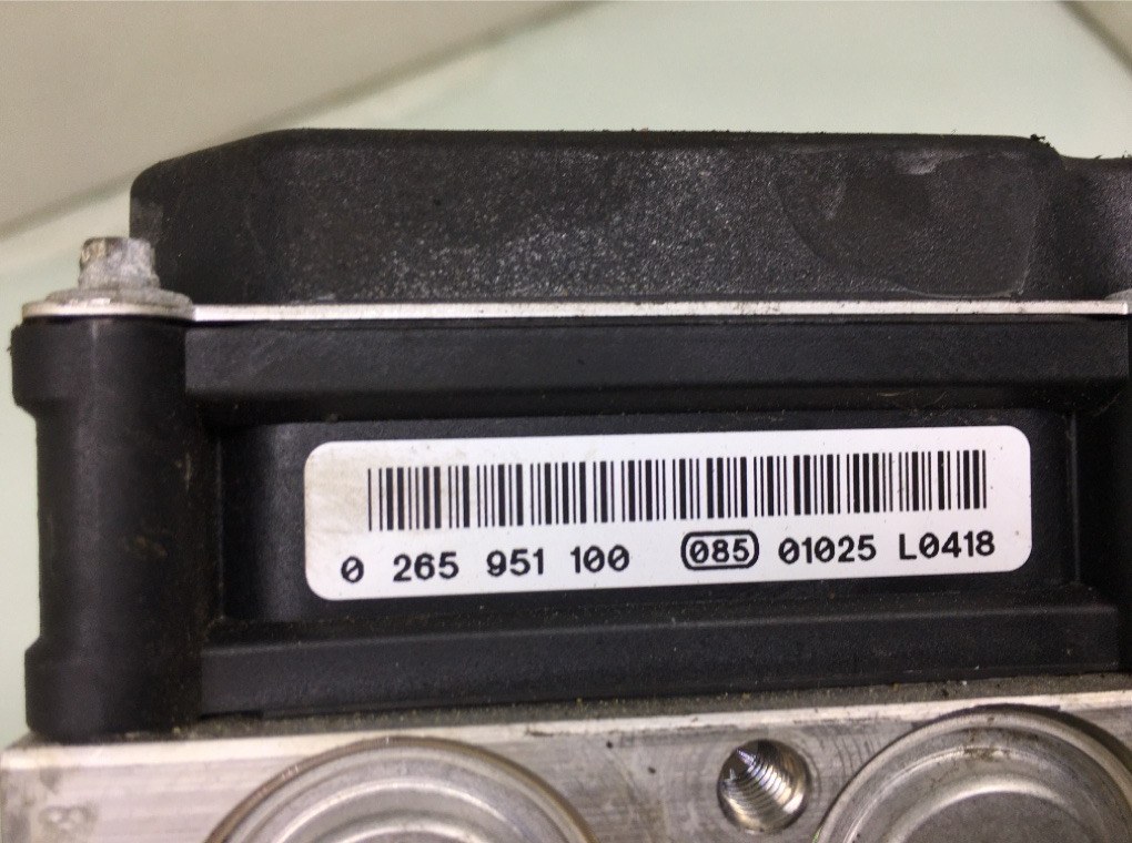 Блок ABS бу для BMW X1 E84 2.0 TD,  2011 г.