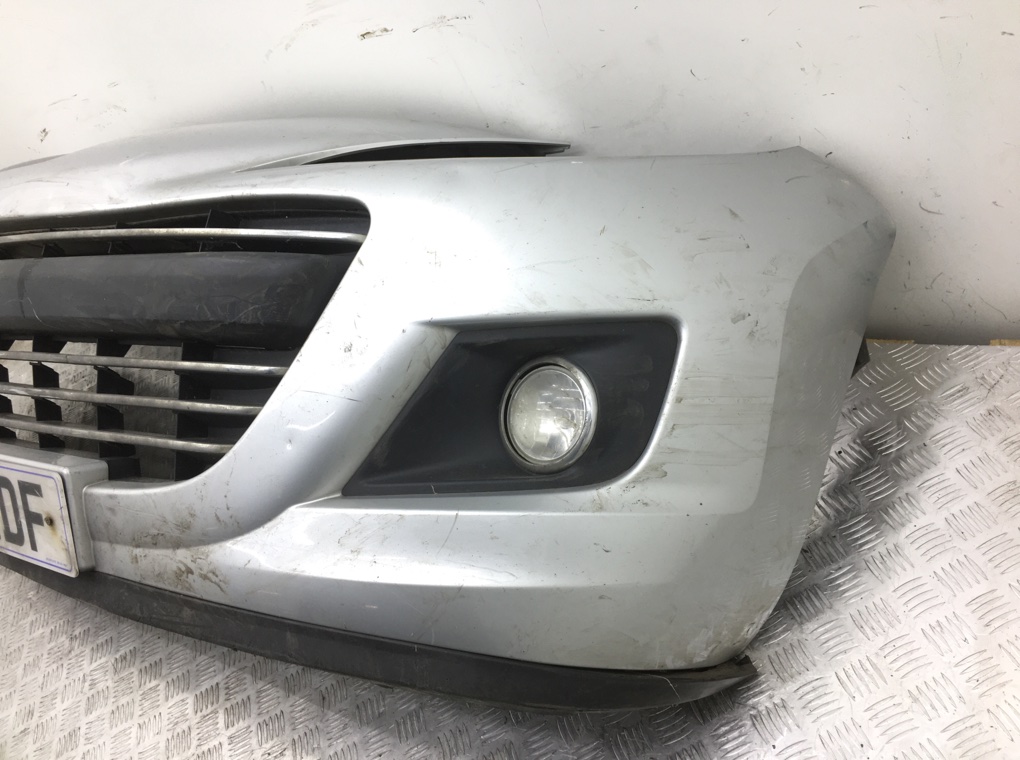Бампер передний бу для Peugeot 207  1.4,  2009 г.