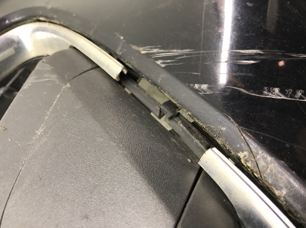 Бампер передний бу для Ford Fiesta 6 1.6 TDCi, 2010 г. Бампер передний бу для Ford Fiesta 6 1.6 TDCi, 2010 г.