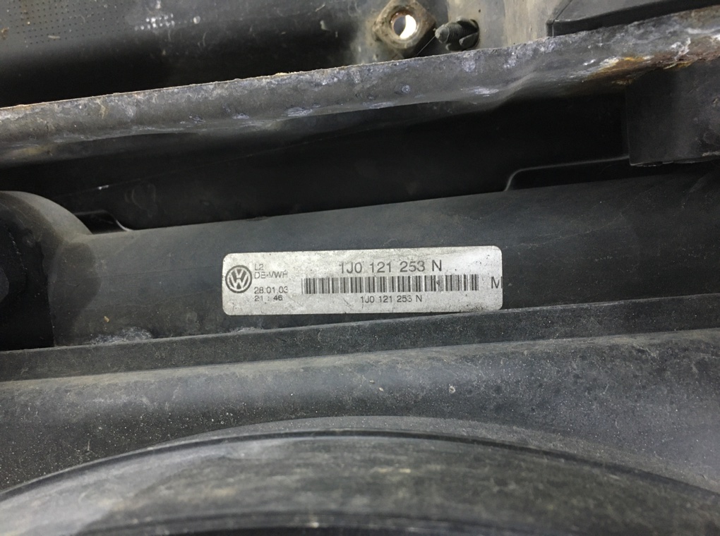 Панель передняя (телевизор) бу для Seat Toledo  1.9 TDi,  2003 г.