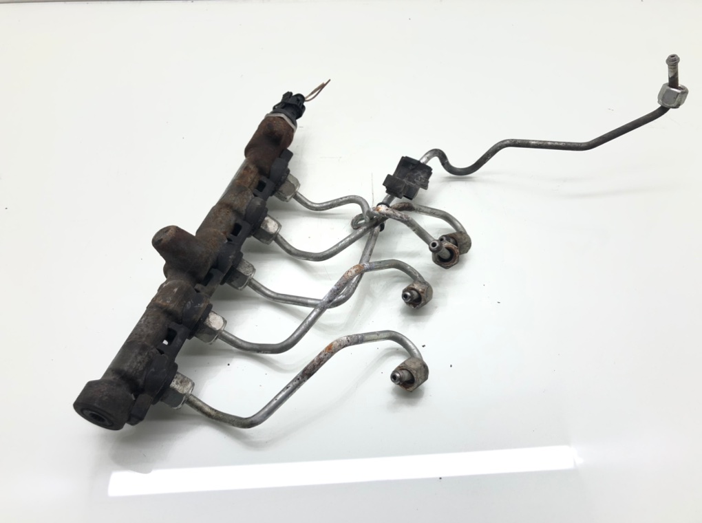 Топливная рампа бу для Opel Vivaro  2.0 CDTi,  2010 г.