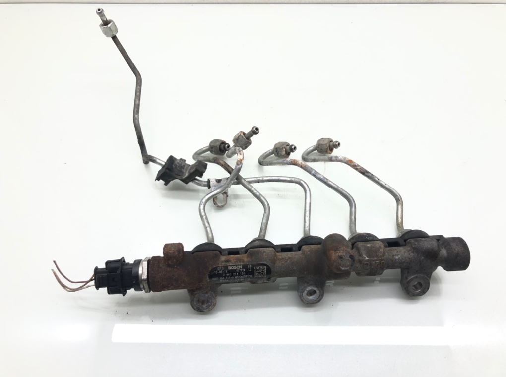 Топливная рампа бу для Opel Vivaro  2.0 CDTi,  2010 г.