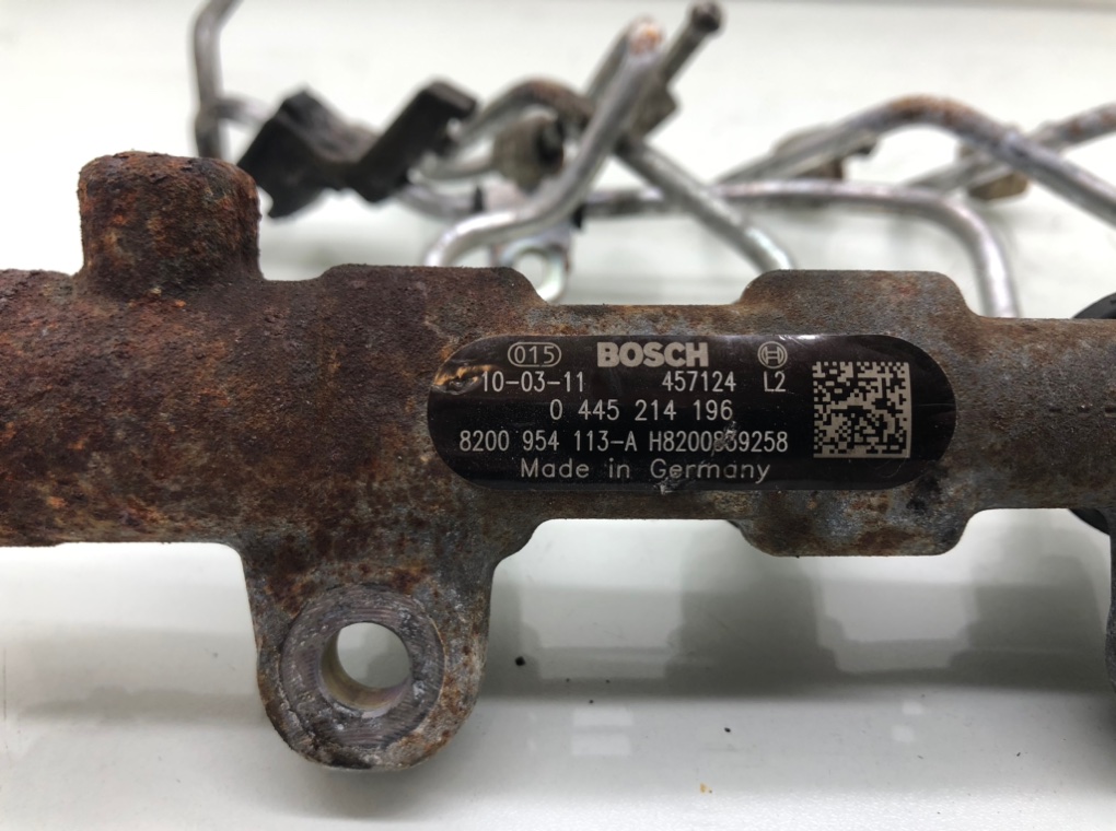 Топливная рампа бу для Opel Vivaro  2.0 CDTi,  2010 г.