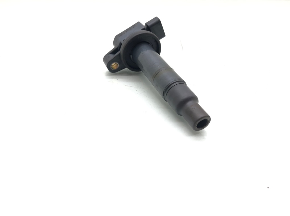 Катушка зажигания бу для Toyota Yaris XP9 9008019021, 2006 Катушка зажигания бу для Toyota Yaris XP9 1.3 i, 2006 г.