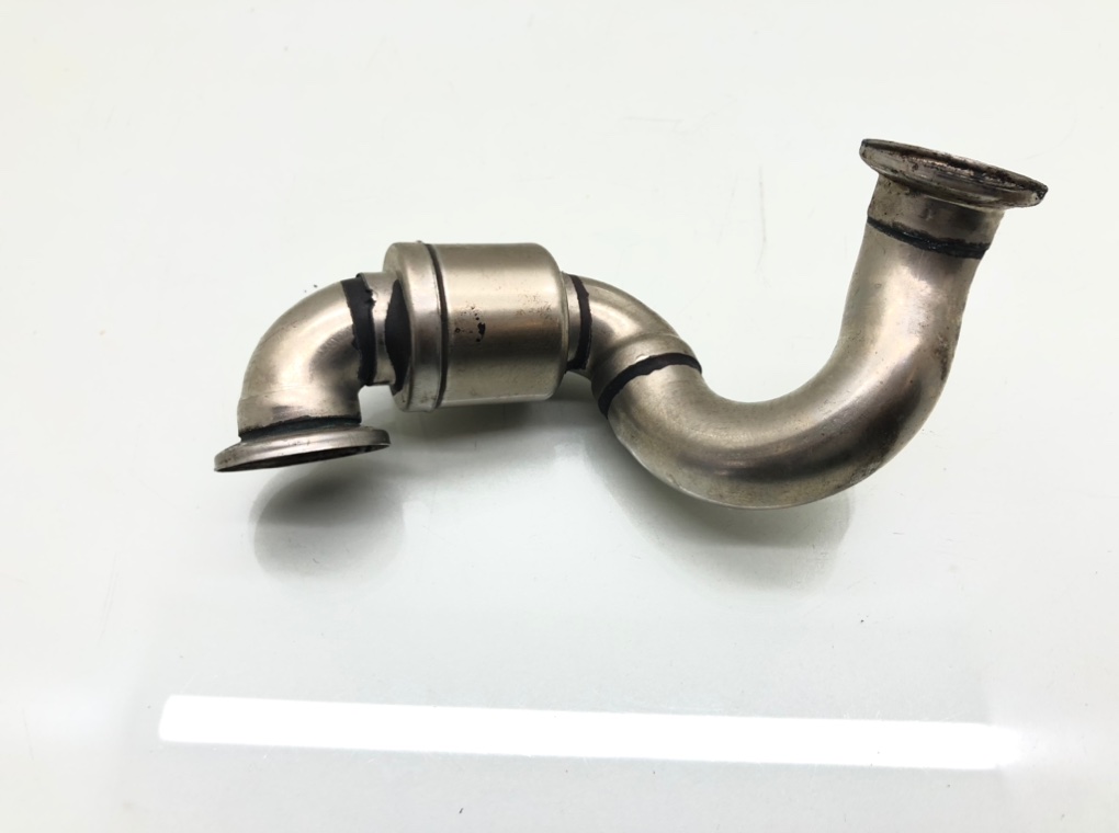 Трубка системы рециркуляции EGR бу для BMW 1 E87/E81/E82/E88 2.0 TD,  2005 г.