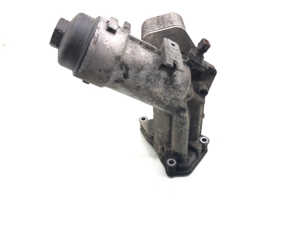 Корпус масляного фильтра бу для BMW 1 E87/E81/E82/E88 2.0 TD,  2005 г.