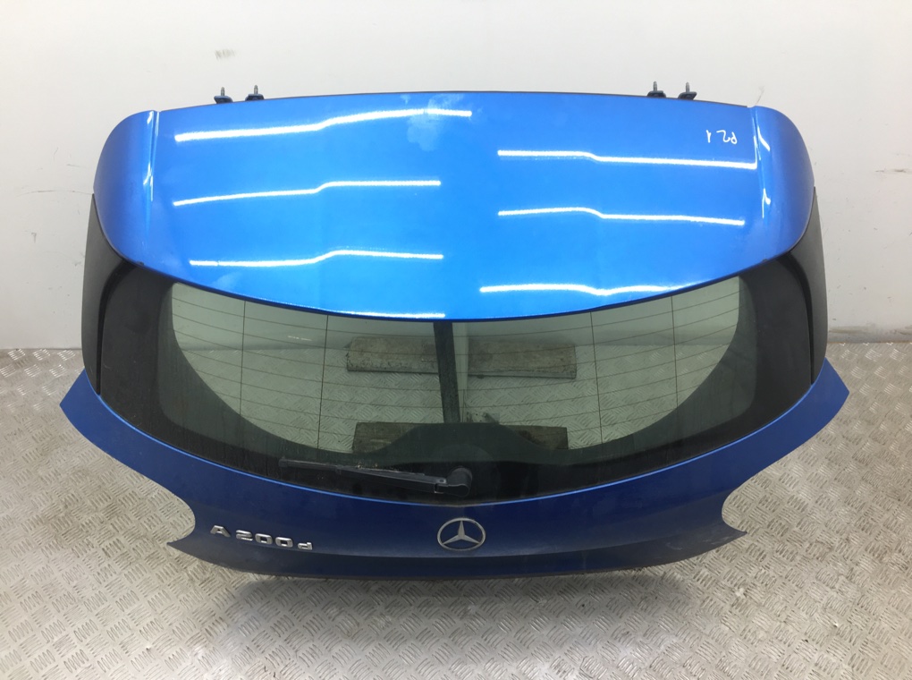 Крышка багажника бу для Mercedes A W176 2.2 CDi,  2016 г.