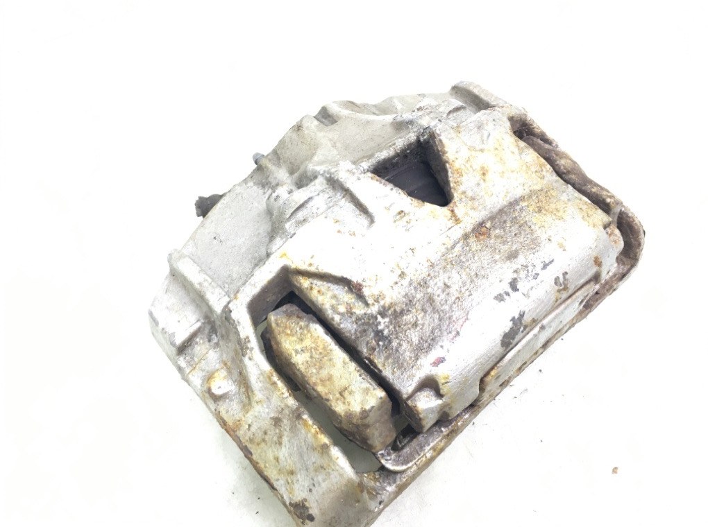 Суппорт передний правый бу для Volvo XC70 2.4 TD, 2008 г. Суппорт передний правый бу для Volvo XC70 2.4 TD, 2008 г.