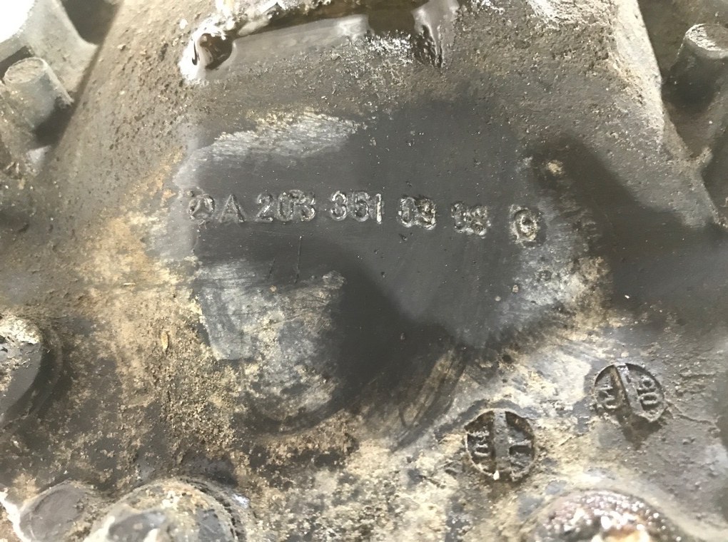 Редуктор заднего моста бу для Mercedes C W203 2.2 CDi, 2004 г. Редуктор заднего моста бу для Mercedes C W203 2.2 CDi, 2004 г.