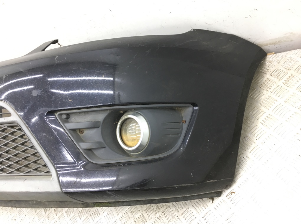 Бампер передний бу для Ford Fiesta 5 1.6 i,  2007 г.