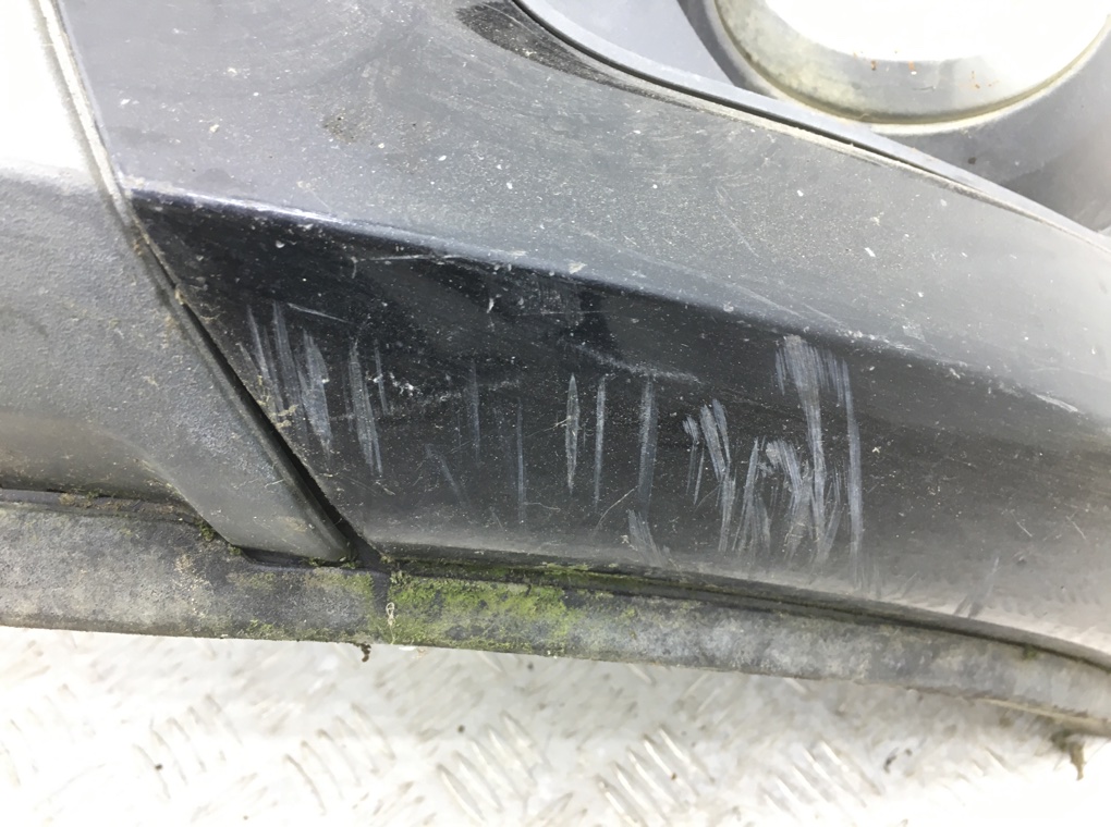 Бампер передний бу для Ford Fiesta 5 1.6 i,  2007 г.