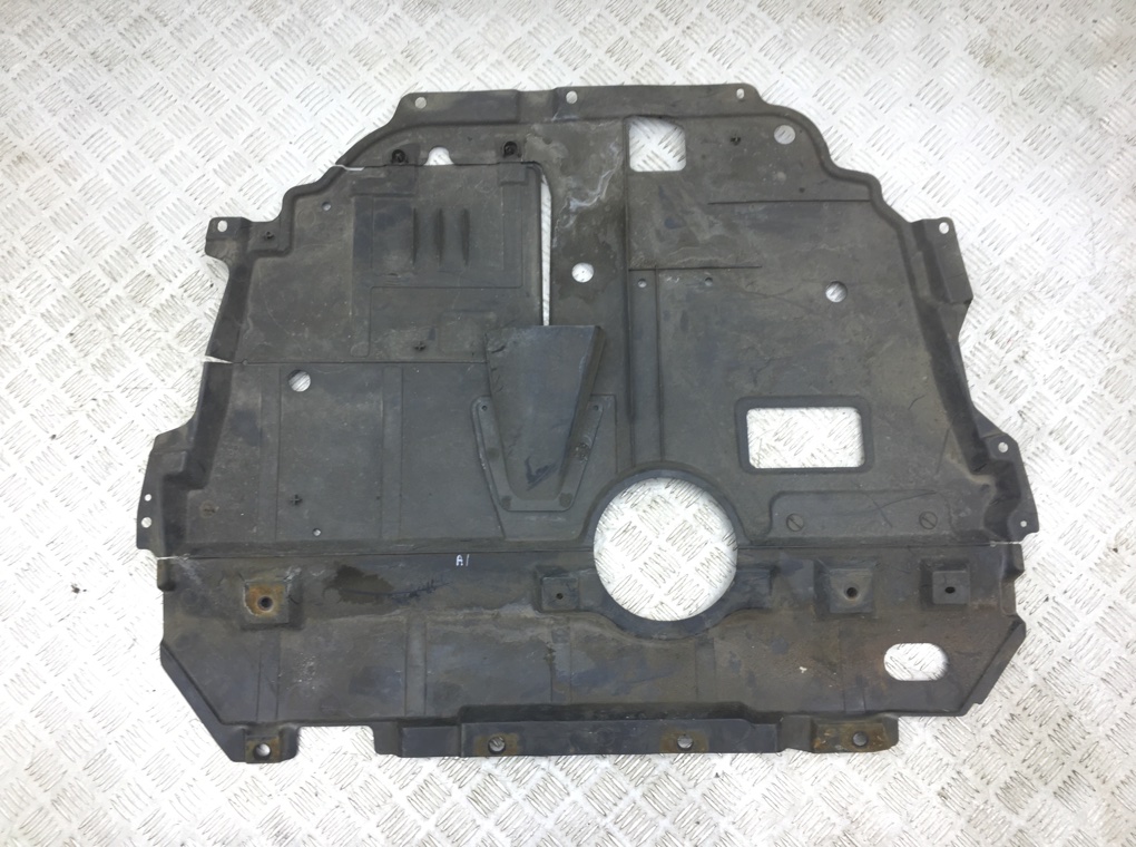 Защита двигателя бу для Toyota Avensis  1.8 i,  2010 г.