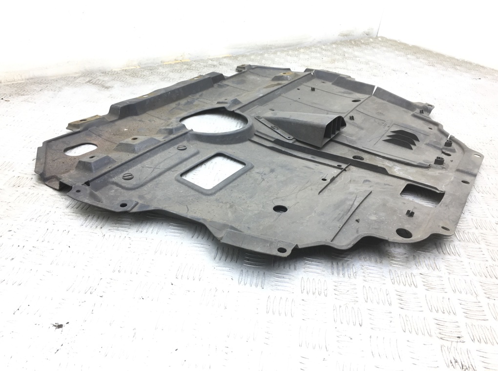 Защита двигателя бу для Toyota Avensis  1.8 i,  2010 г.