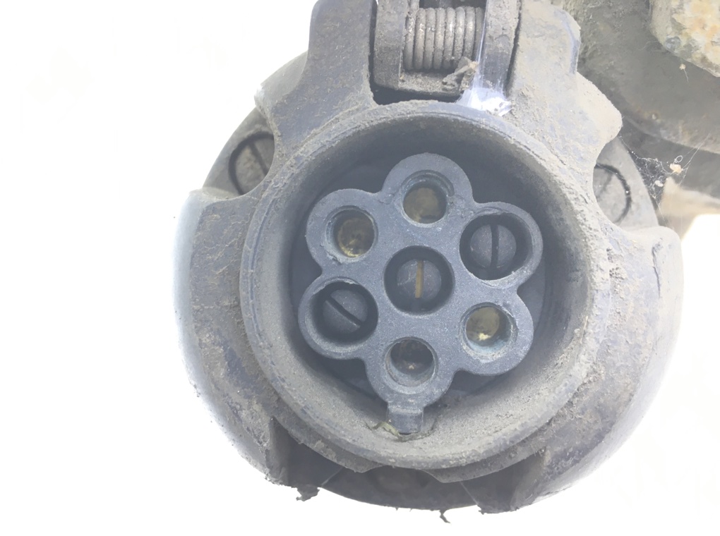 Прицепное устройство (фаркоп) бу для Volkswagen Passat B6 2.0 TDi,  2006 г.