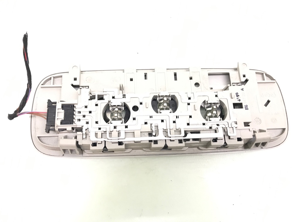 Фонарь салона (плафон) бу для Skoda Octavia A7 2.0 TDi, 2016 г. Фонарь салона (плафон) бу для Skoda Octavia A7 2.0 TDi, 2016 г.