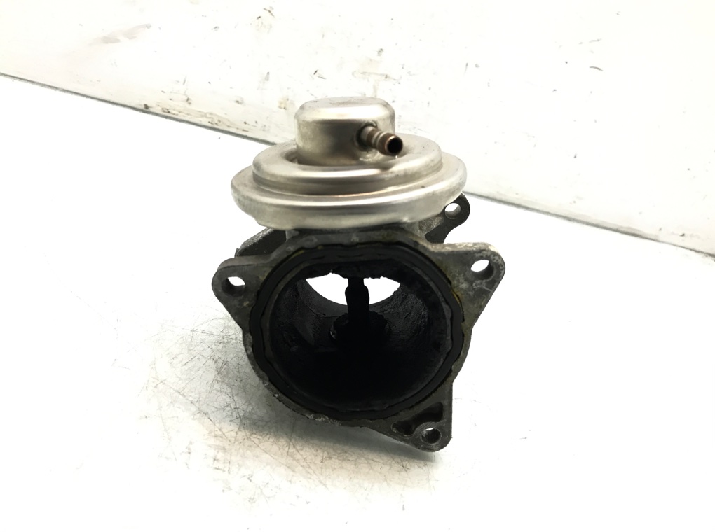 Клапан EGR бу для Volkswagen Passat B6 1.9 TDi,  2007 г.