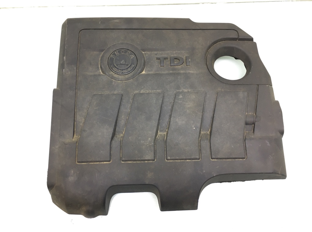 Декоративная крышка двигателя бу для Skoda Octavia A5 1.6 TDi, 2011 г.