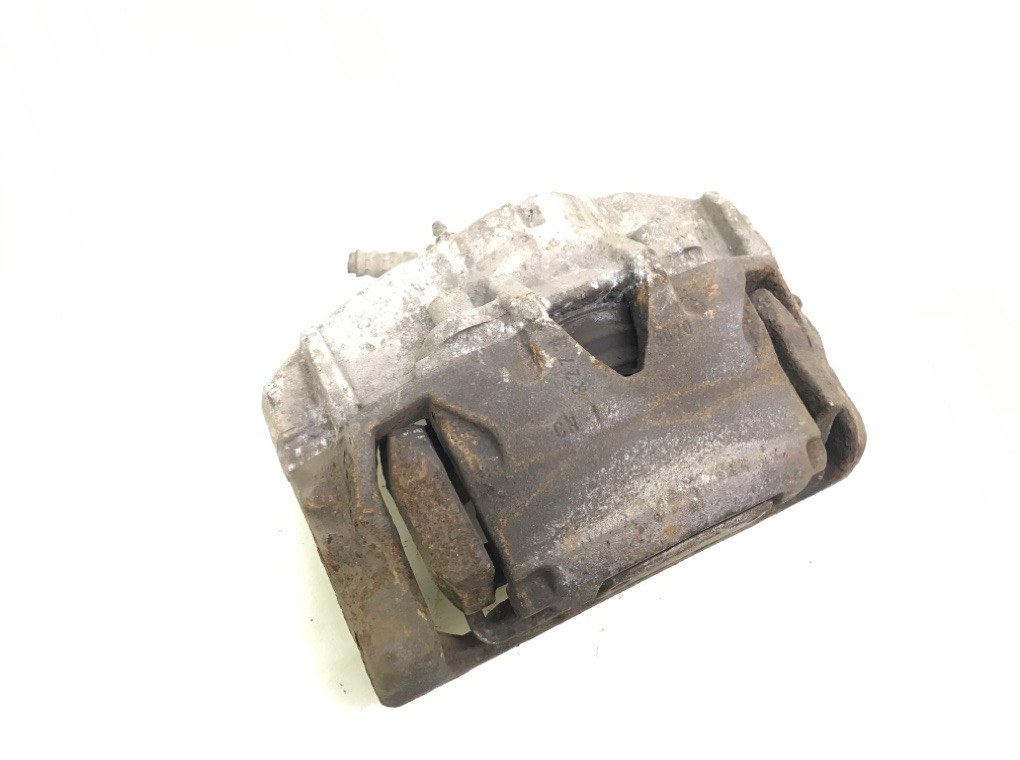 Суппорт передний правый бу для Volvo XC70 2.4 TD, 2008 г. Суппорт передний правый бу для Volvo XC70 2.4 TD, 2008 г.