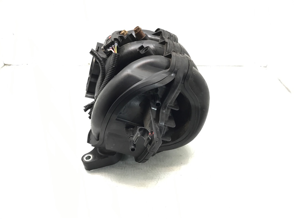 Коллектор впускной бу для Toyota Aygo  1.0 i,  2010 г.