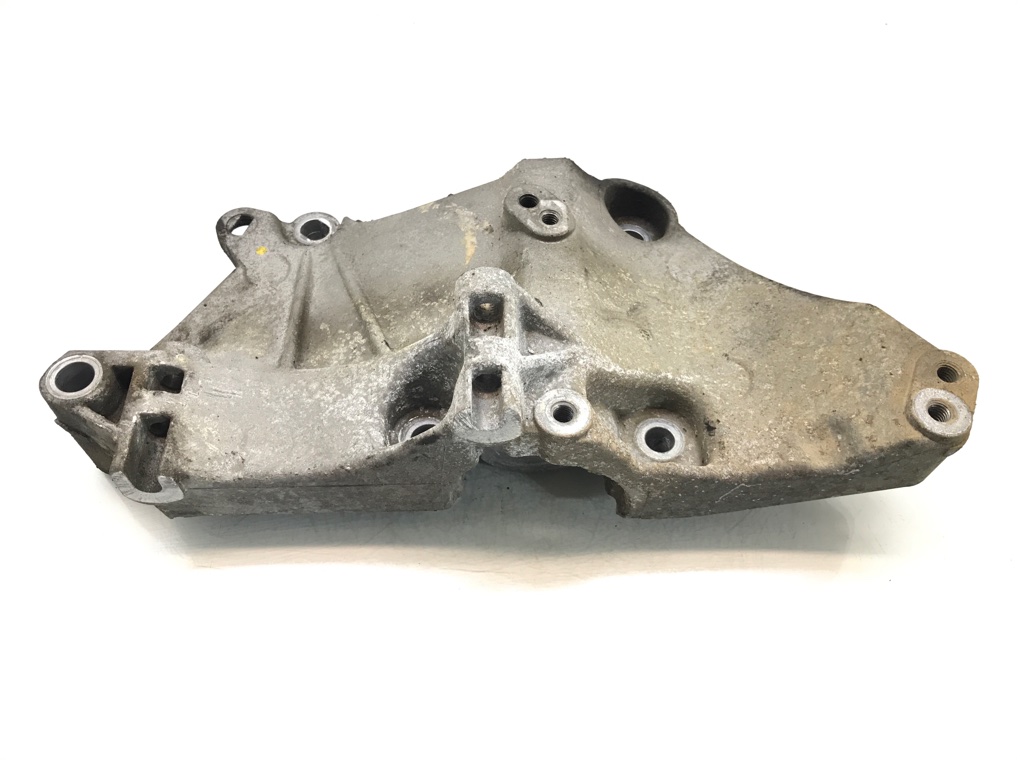 Кронштейн двигателя бу для Renault Grand Scenic 1.9 DCi, 2010 г.