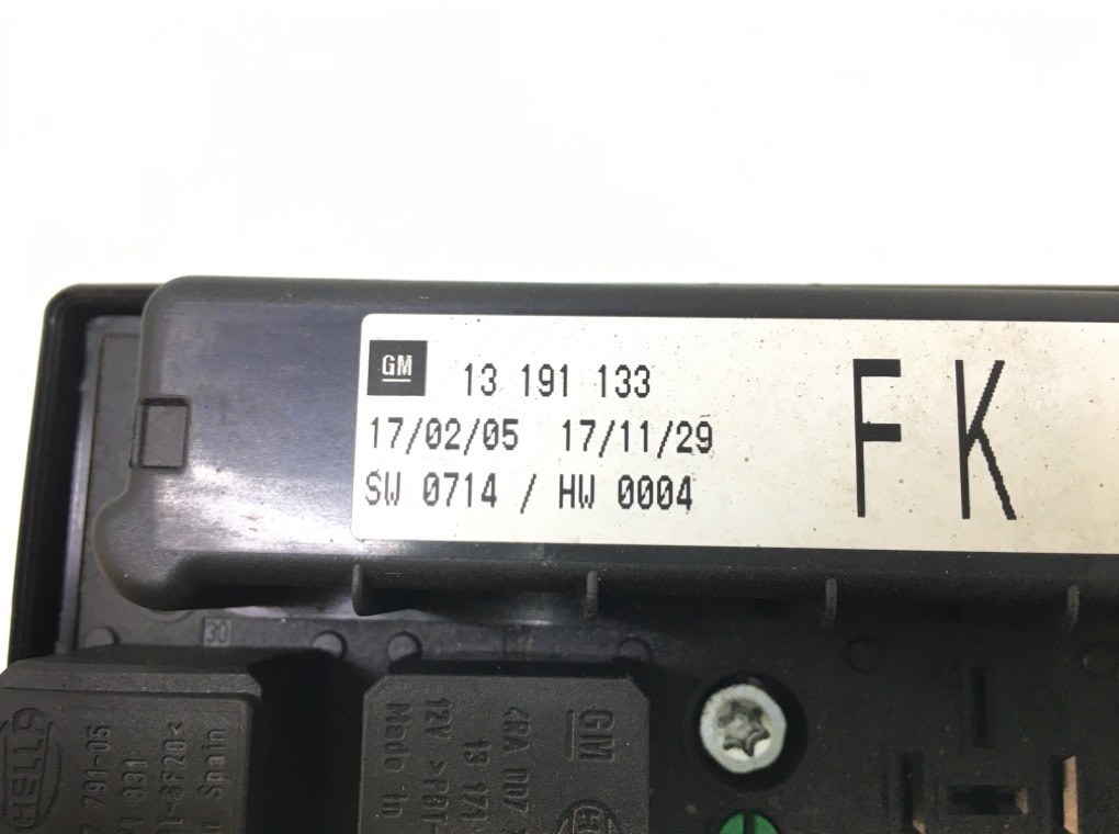 Блок предохранителей бу для Opel Astra H 1.7 CDTi,  2005 г.