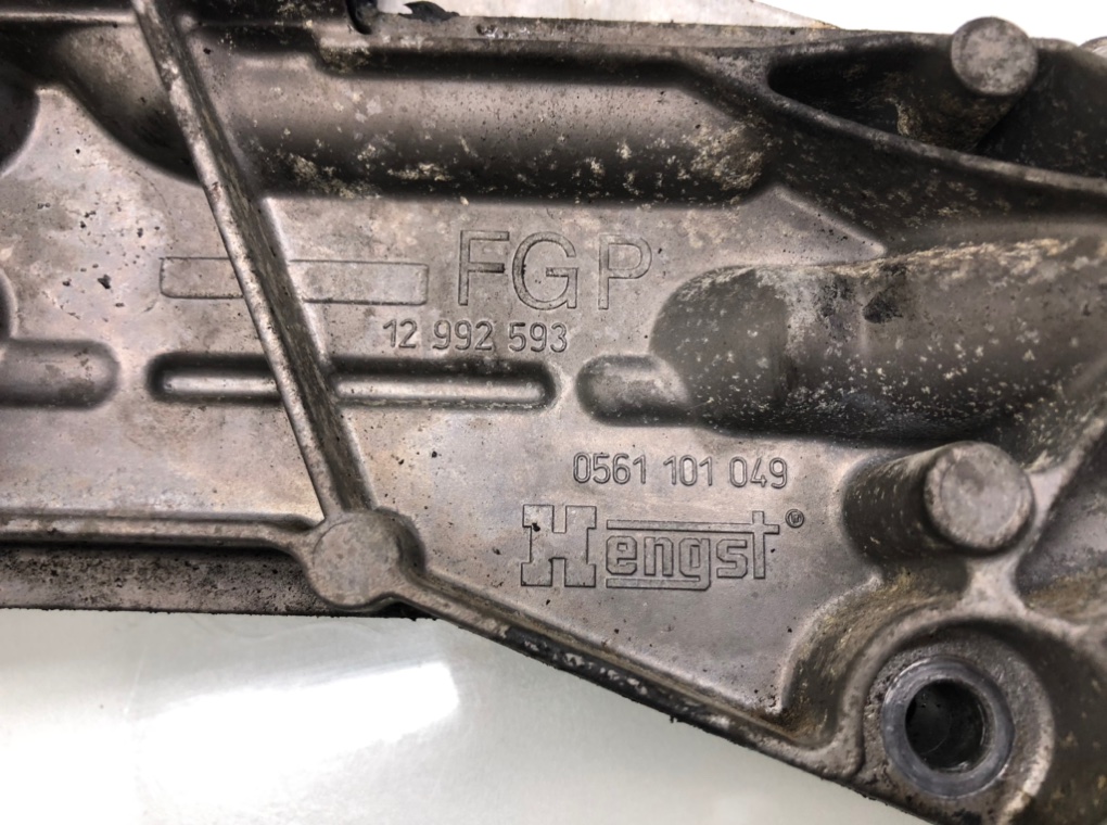 Корпус масляного фильтра бу для Opel Astra H 1.8 i,  2009 г.