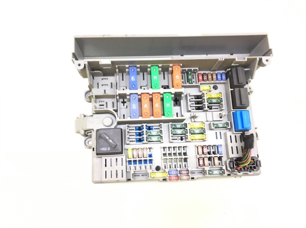 Блок предохранителей бу для BMW 1 E87/E81/E82/E88 1.6 i, 2006 г.