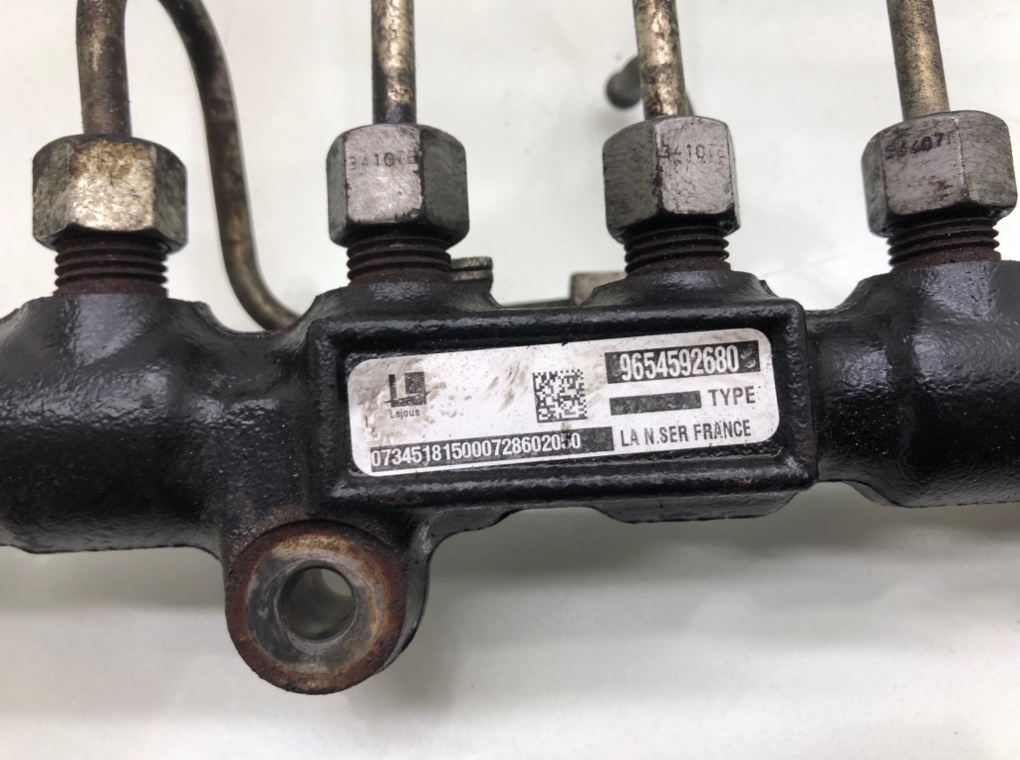 Топливная рампа бу для Citroen Xsara Picasso  1.6 HDi,  2008 г.