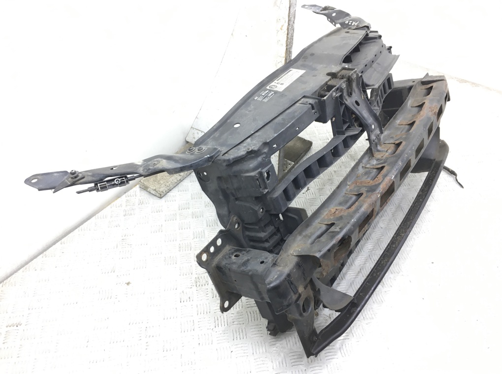 Панель передняя (телевизор) бу для Volkswagen Golf 6 1.4 i,  2011 г.