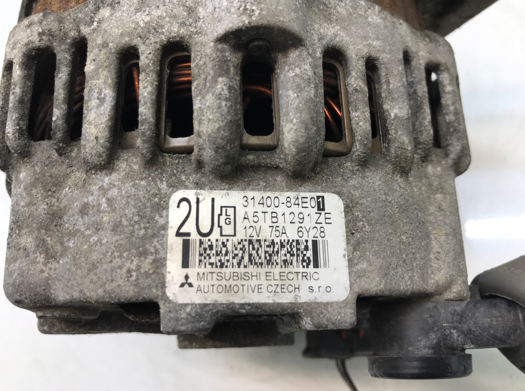 Генератор бу для Suzuki Swift  1.5 i,  2007 г.