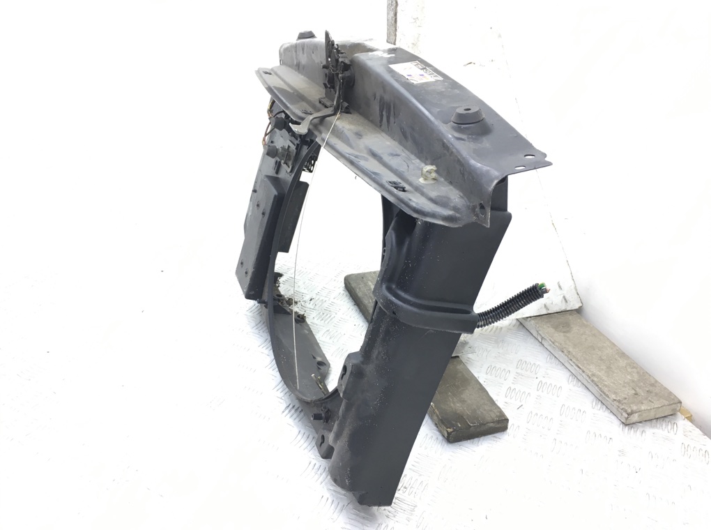 Панель передняя (телевизор) бу для Citroen Xsara Picasso  2.0 HDi,  2003 г.