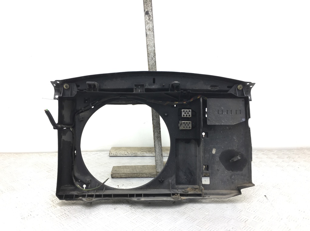 Панель передняя (телевизор) бу для Citroen Xsara Picasso  2.0 HDi,  2003 г.