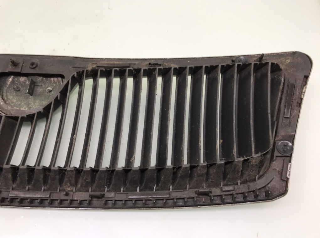 Решетка радиатора бу для Skoda Octavia A5 1.9 TDi, 2006 г. Решетка радиатора бу для Skoda Octavia A5 1.9 TDi, 2006 г.