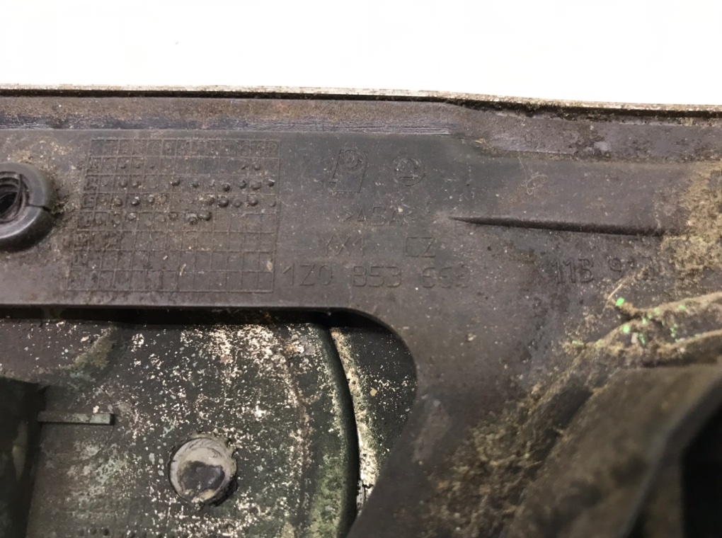 Решетка радиатора бу для Skoda Octavia A5 1.9 TDi, 2006 г. Решетка радиатора бу для Skoda Octavia A5 1.9 TDi, 2006 г.