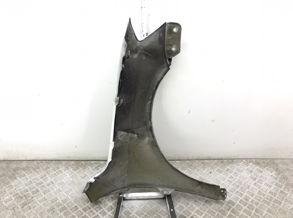 Крыло переднее левое бу для Volkswagen Passat B7 1.6 TDi,  2014 г.